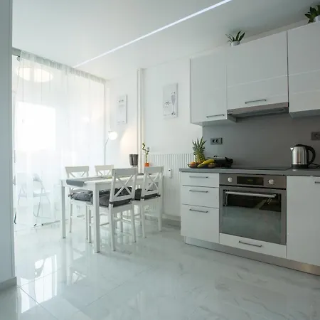 Modern & Luxury Apt Zagreb Airport W/ Free Wifi Appartement Velika Gorica Buitenkant foto