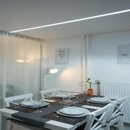 Modern & Luxury Apt Zagreb Airport W/ Free Wifi Appartement Velika Gorica Buitenkant foto